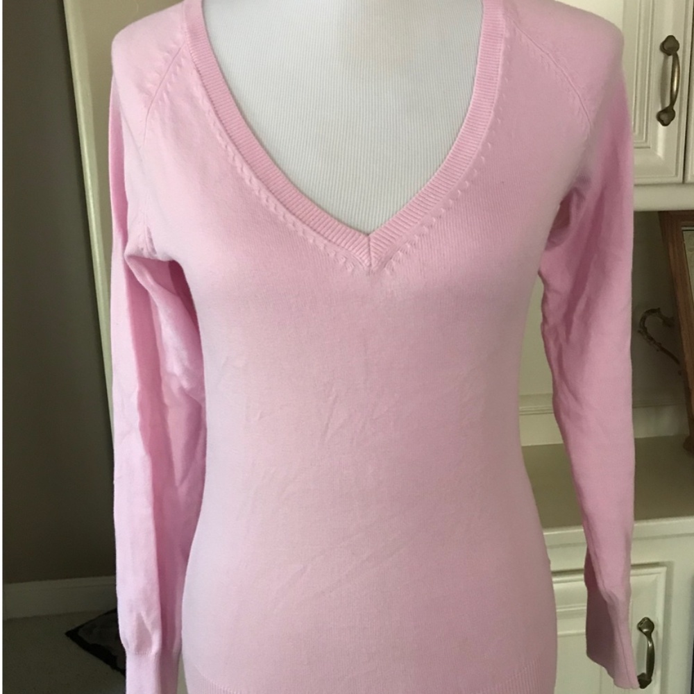 ZARA v neck sweater sz Medium-NEVER WORN ! Pretty in Pink ! Bod-Con